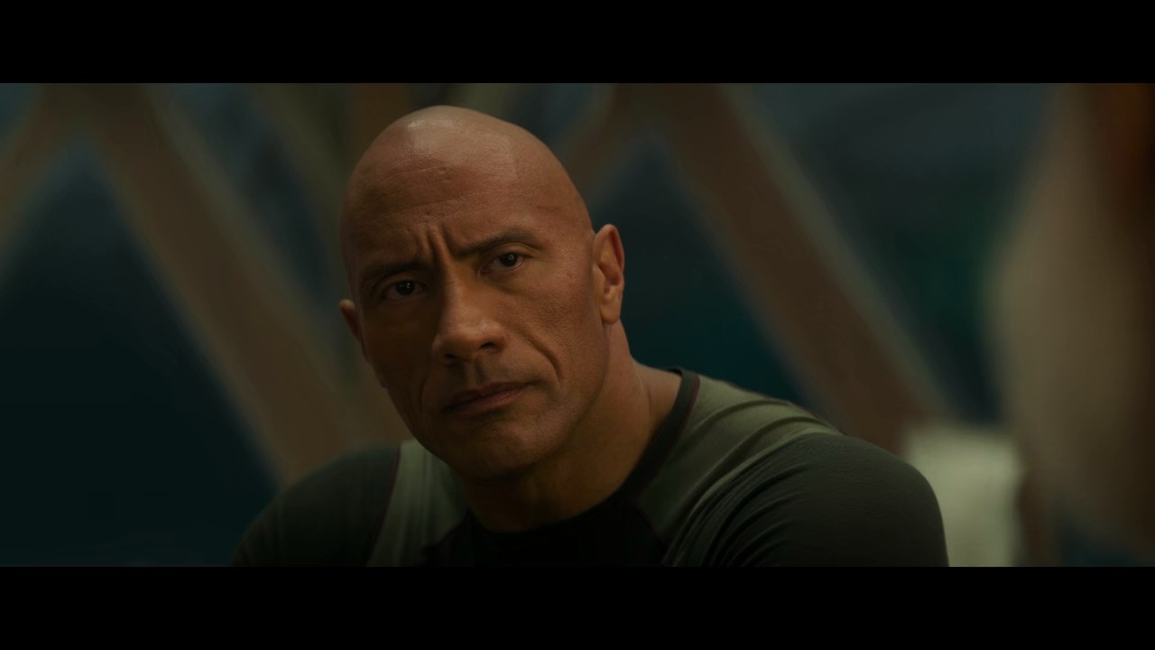 Red One (2024) WEBRip Hindi + Ta Te Ml Kn En 720p HEVC HE-AAC 2.0 ESub.mkv_snapshot_00.19.18.458